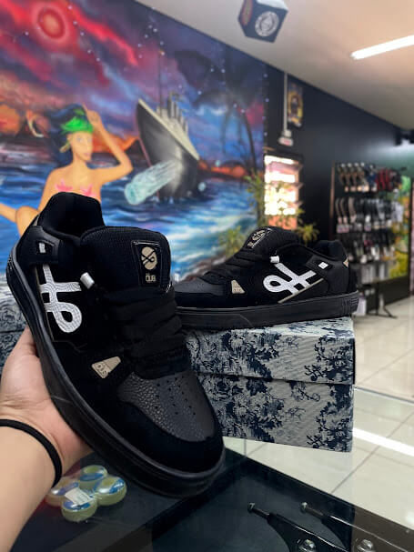 TÊNIS 2K COURO PRT BRANCO MARROM ESSENCIAL OÜS