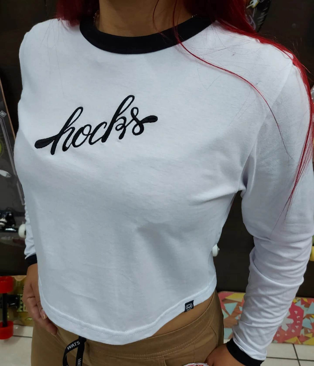 T-shirt Cropped Manga Longa Sample Hocks Skate - Branco
