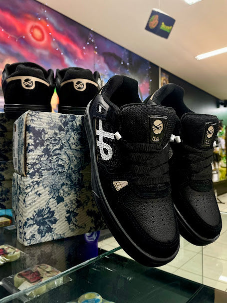 TÊNIS 2K COURO PRT BRANCO MARROM ESSENCIAL OÜS