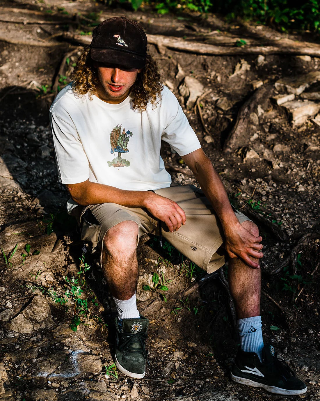 Camiseta Volcom Long Fit Skate Vitals Wizard - Off White